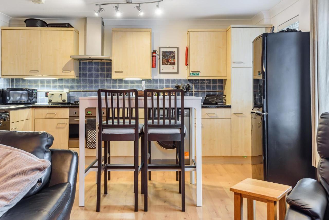 Stylish 2 Bedroom Apartment, Central Exeter, Parking On Site Exteriér fotografie